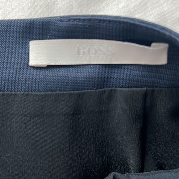 Hugo Boss Skirt - Picture 3 of 4